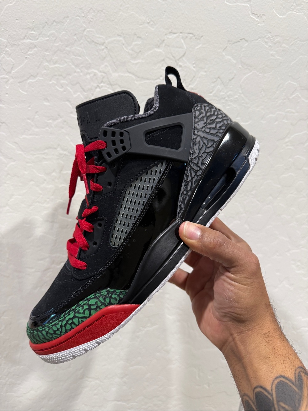 Jordan Spizike Low Black Green White Varsity Red Size 13M FQ1759-060 Clean